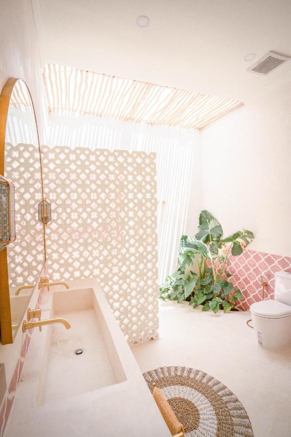 Casa Blanca Villa Canggu  Exterior photo